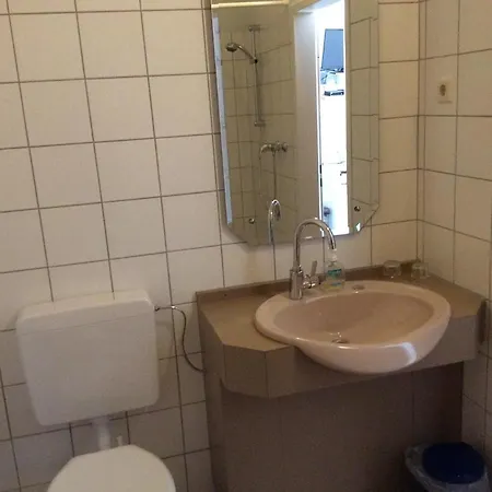 Inn Frank *